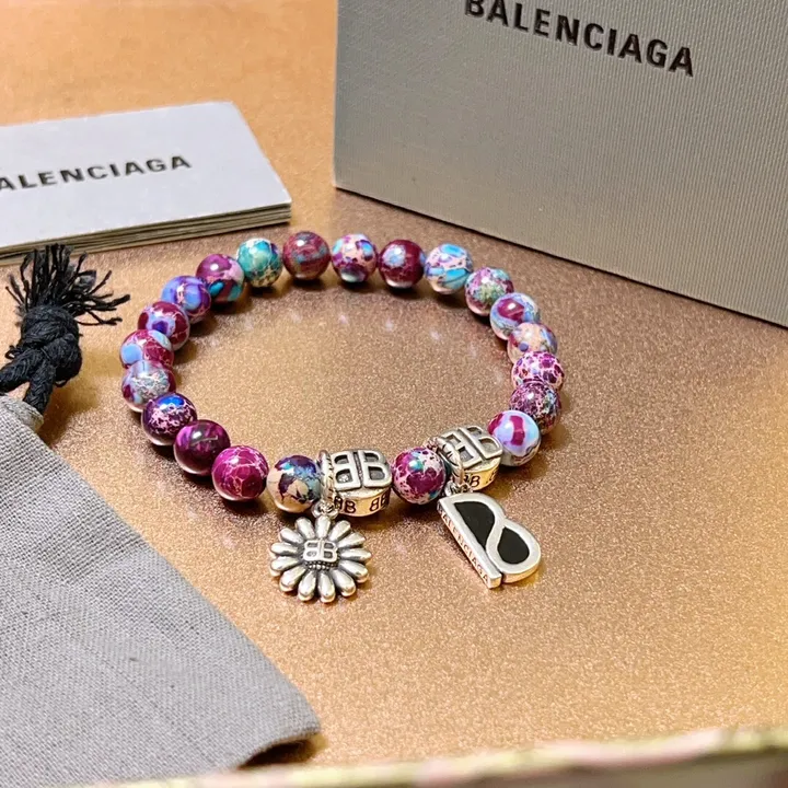 スーパーコピー バレンシアガ キーホルダー