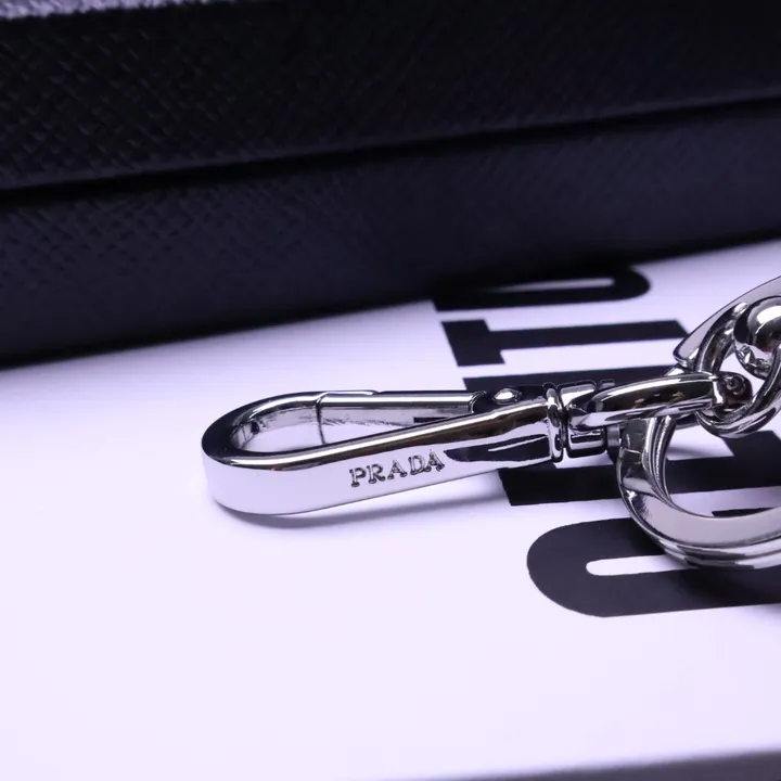 スーパーコピー プラダ キーホルダー