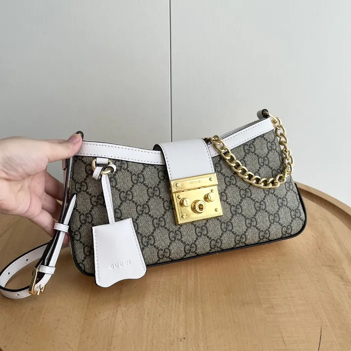 スーパーコピー グッチ キーホルダー