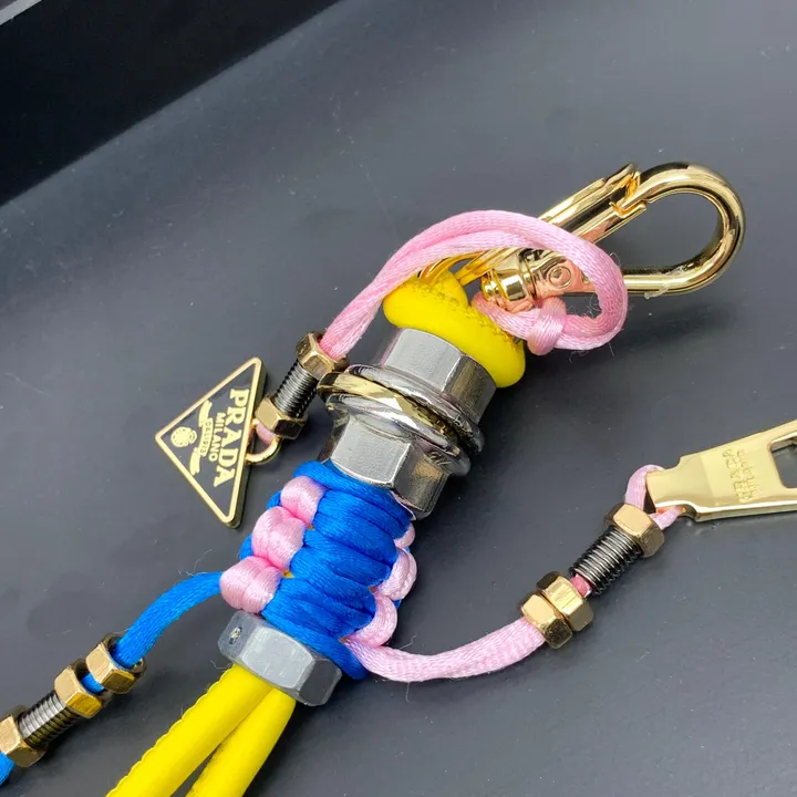 スーパーコピー プラダ キーホルダー