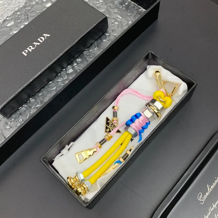 スーパーコピー プラダ キーホルダー