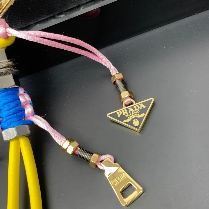 スーパーコピー プラダ キーホルダー
