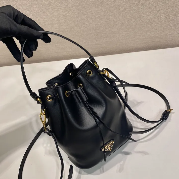 スーパーコピー バレンシアガ キーホルダー