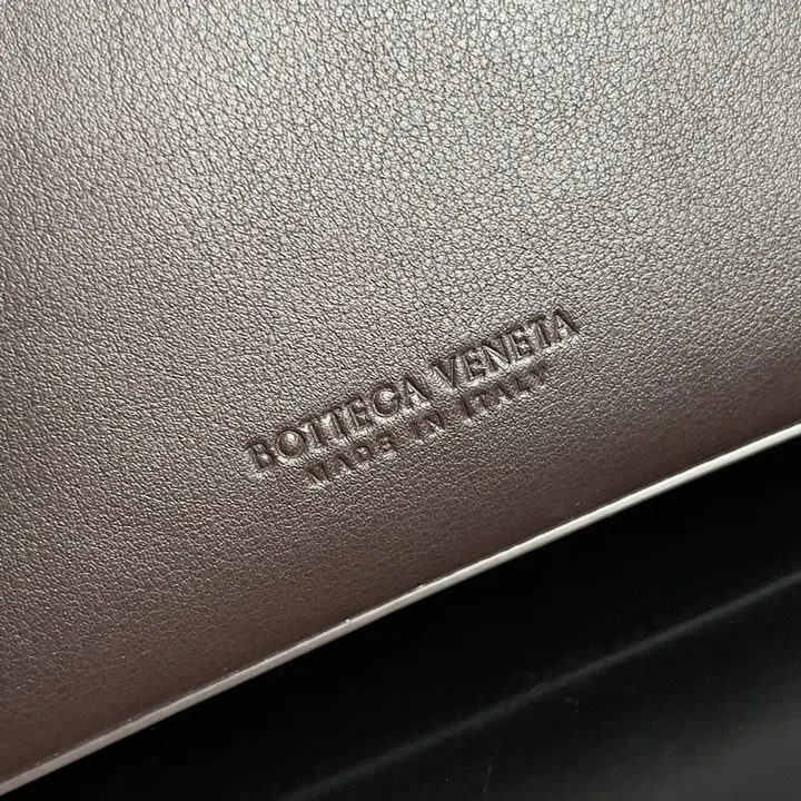 スーパーコピー ボッテガ ヴェネタ キーホルダー