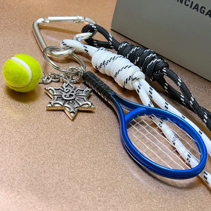 スーパーコピー バレンシアガ キーホルダー