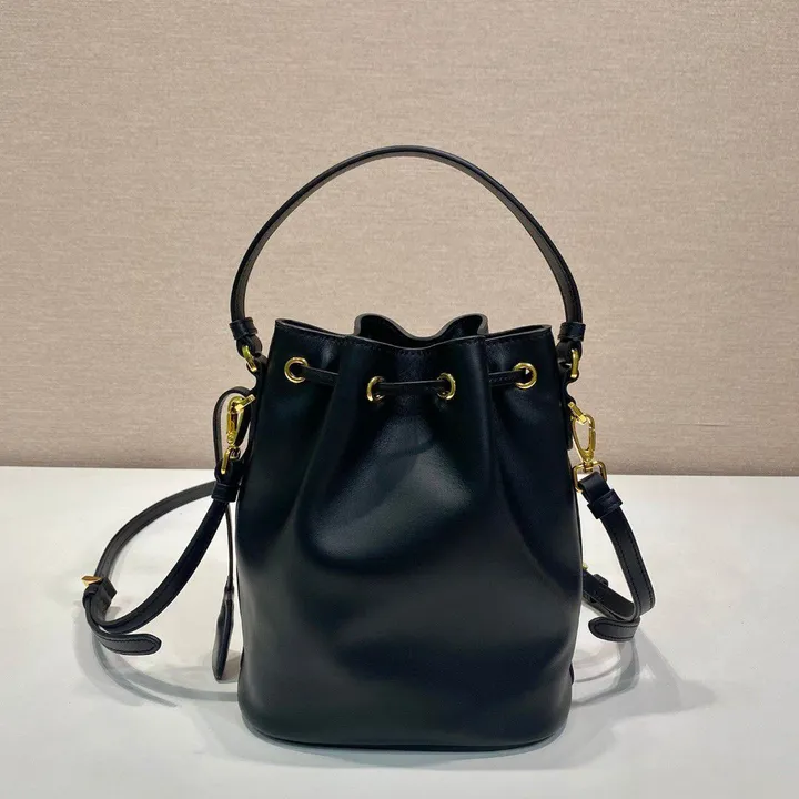 スーパーコピー プラダ キーホルダー