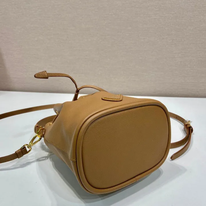 スーパーコピー プラダ キーホルダー