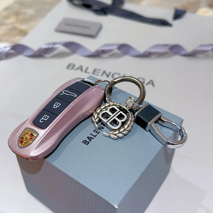 スーパーコピー バレンシアガ キーホルダー