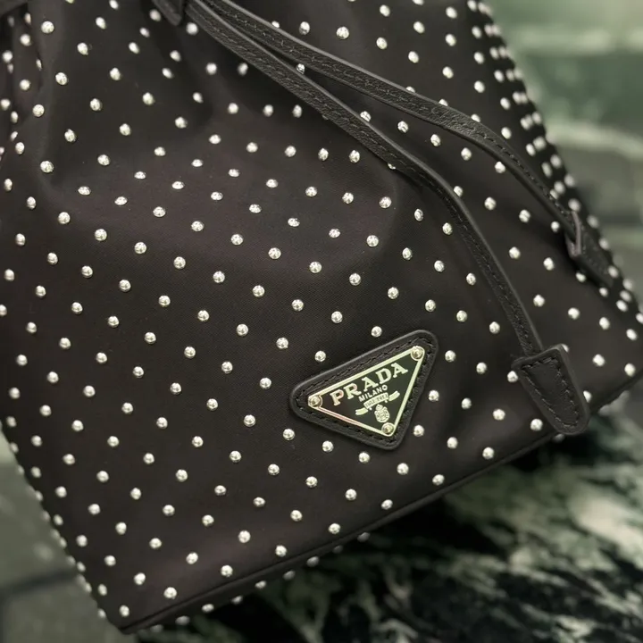 スーパーコピー バレンシアガ キーホルダー