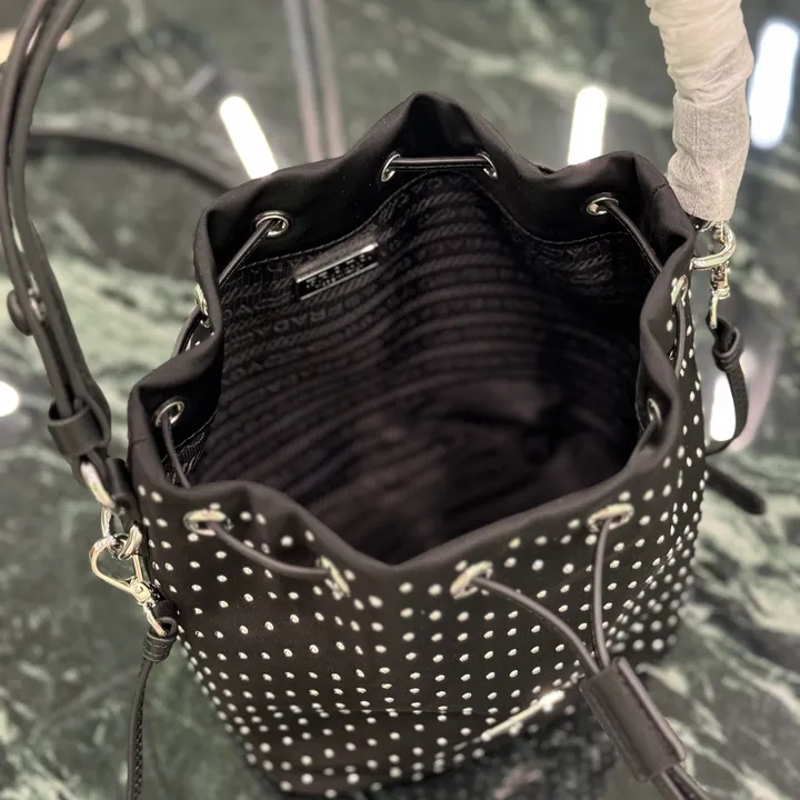 スーパーコピー バレンシアガ キーホルダー