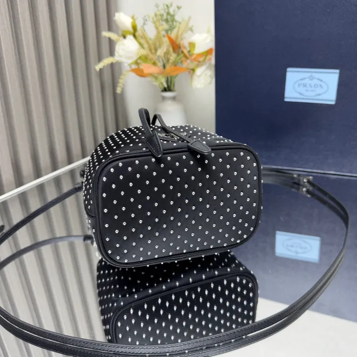 スーパーコピー プラダ キーホルダー