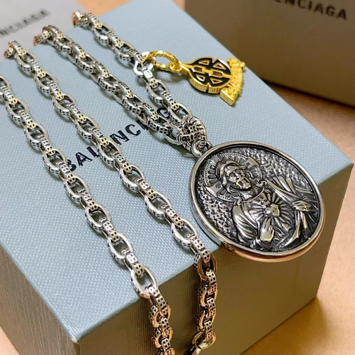 スーパーコピー バレンシアガ キーホルダー