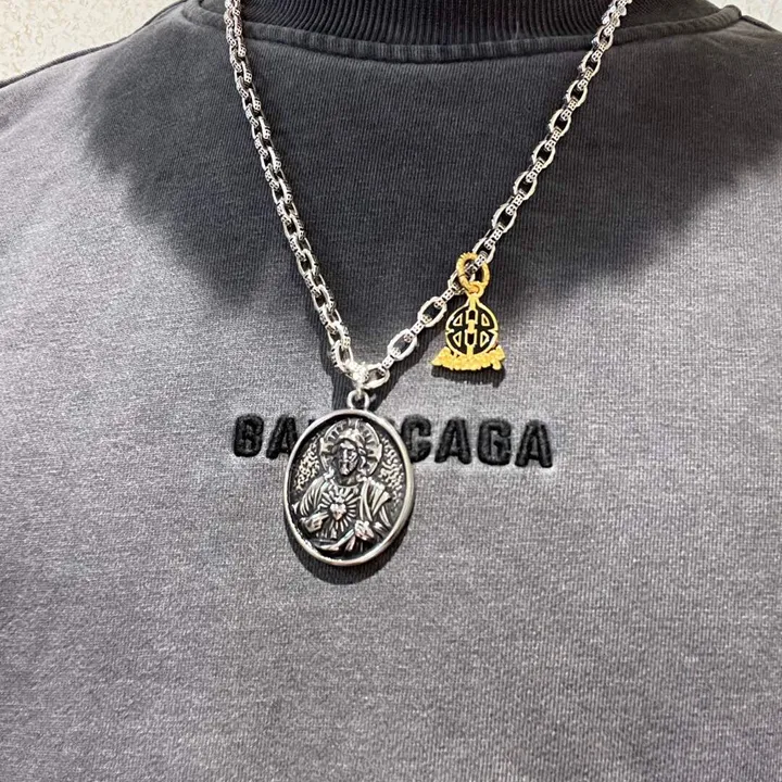 スーパーコピー バレンシアガ キーホルダー