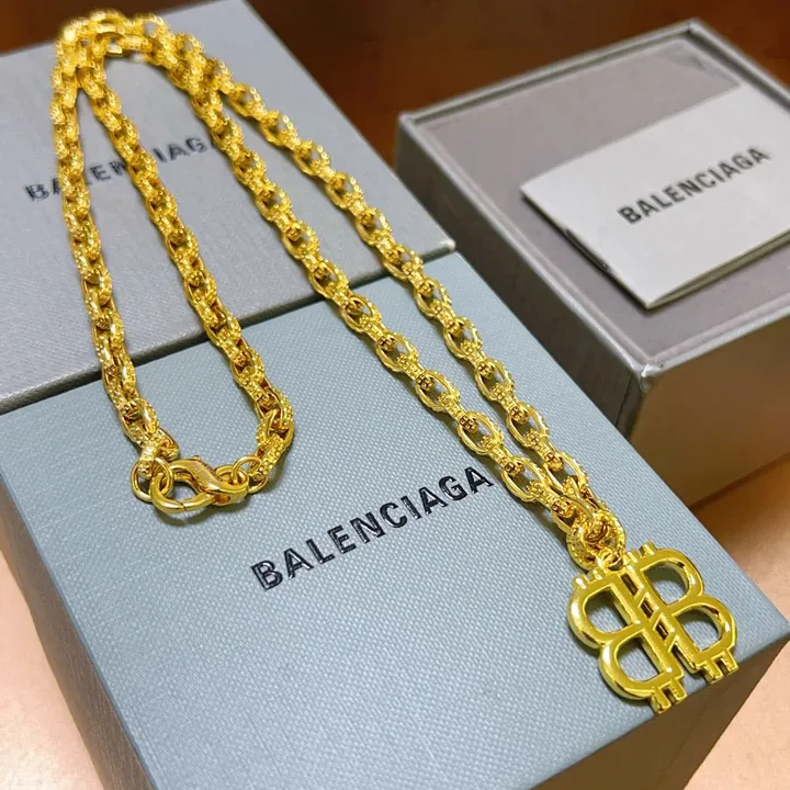 スーパーコピー バレンシアガ キーホルダー