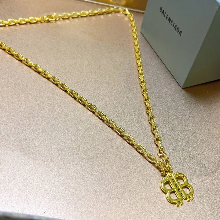 スーパーコピー バレンシアガ キーホルダー