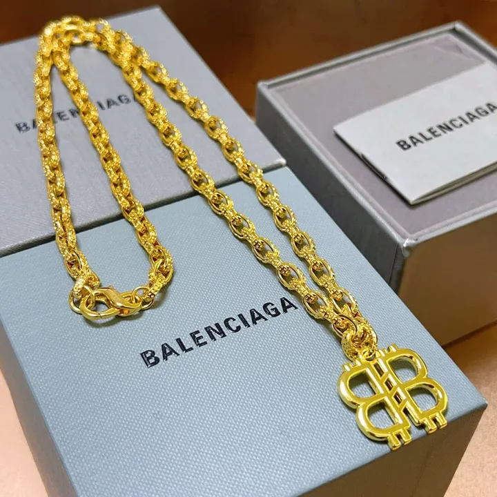 スーパーコピー バレンシアガ キーホルダー