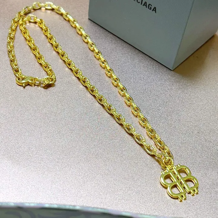 スーパーコピー バレンシアガ キーホルダー