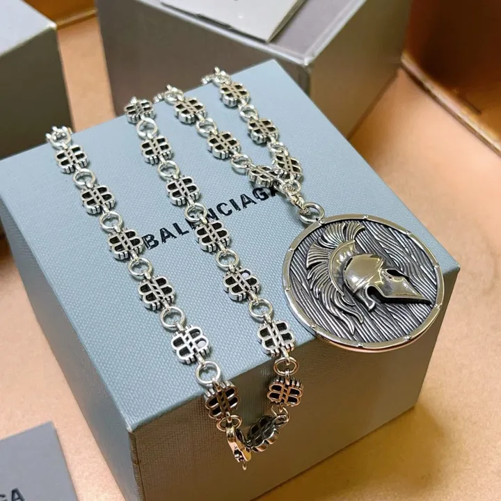 スーパーコピー バレンシアガ キーホルダー