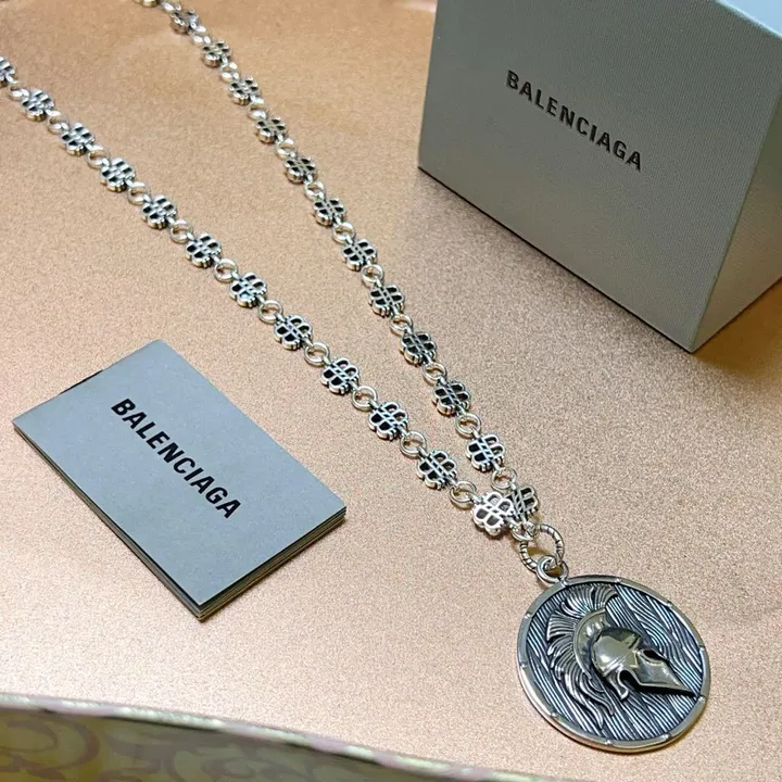 スーパーコピー バレンシアガ キーホルダー