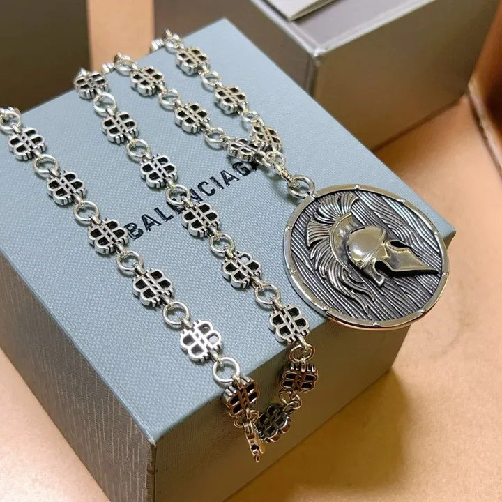 スーパーコピー バレンシアガ キーホルダー