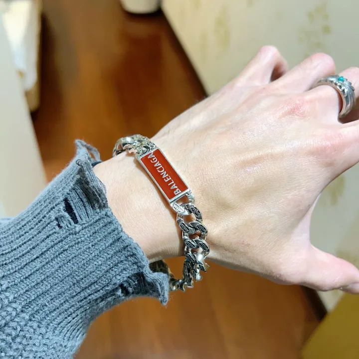 スーパーコピー バレンシアガ キーホルダー