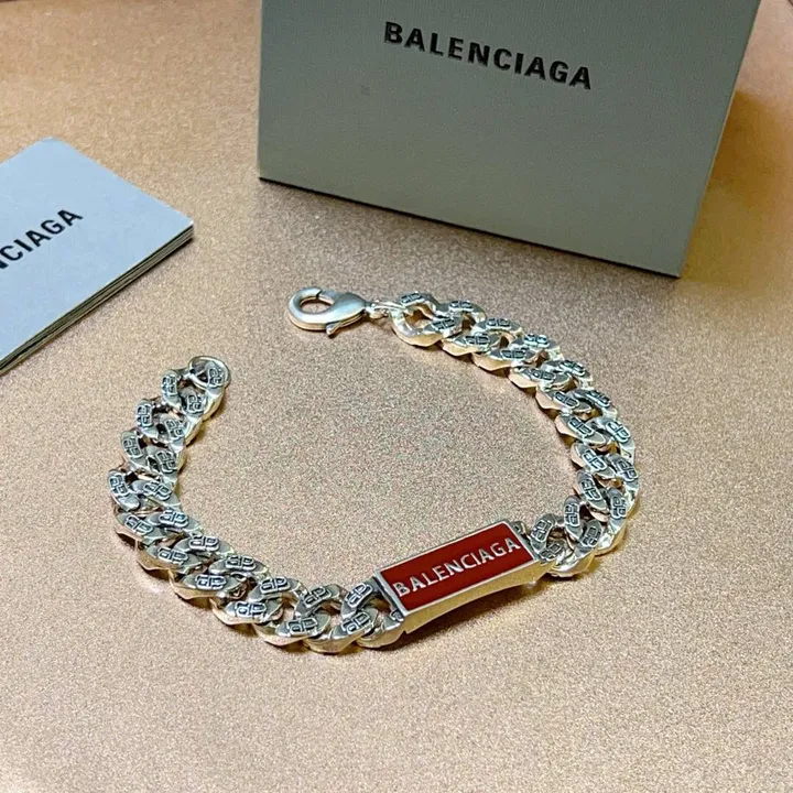 スーパーコピー バレンシアガ キーホルダー