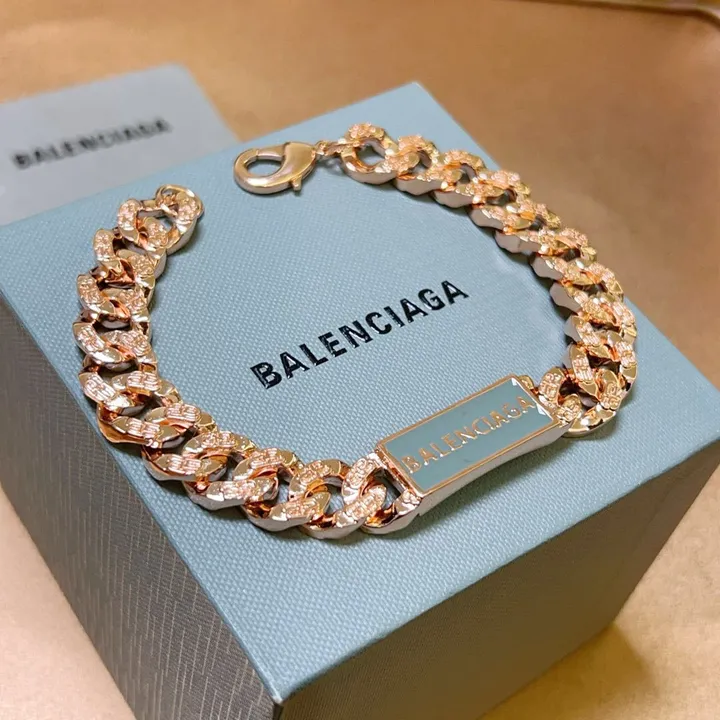 スーパーコピー バレンシアガ キーホルダー