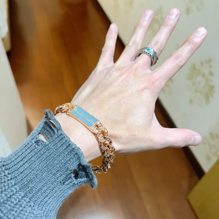 スーパーコピー バレンシアガ キーホルダー