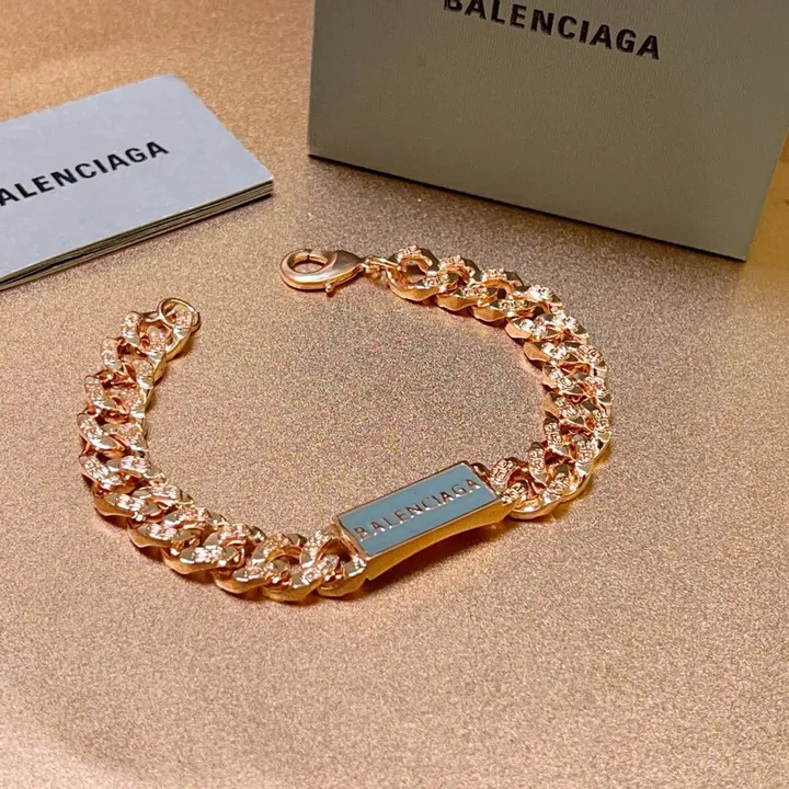 スーパーコピー バレンシアガ キーホルダー