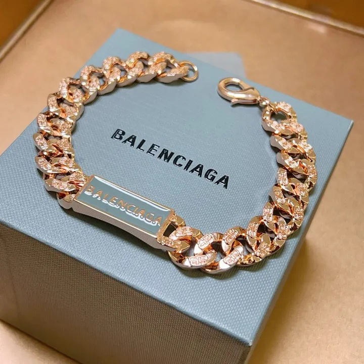 スーパーコピー バレンシアガ キーホルダー