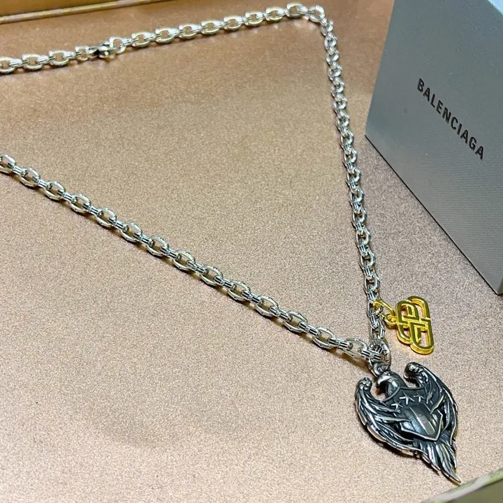 スーパーコピー バレンシアガ キーホルダー