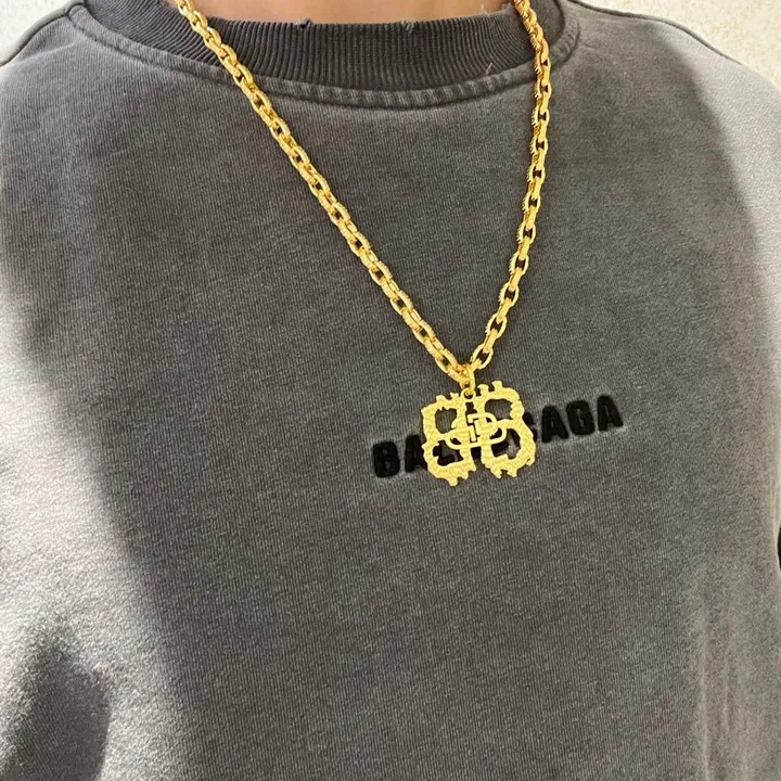 スーパーコピー バレンシアガ キーホルダー