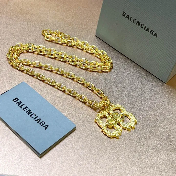 スーパーコピー バレンシアガ キーホルダー