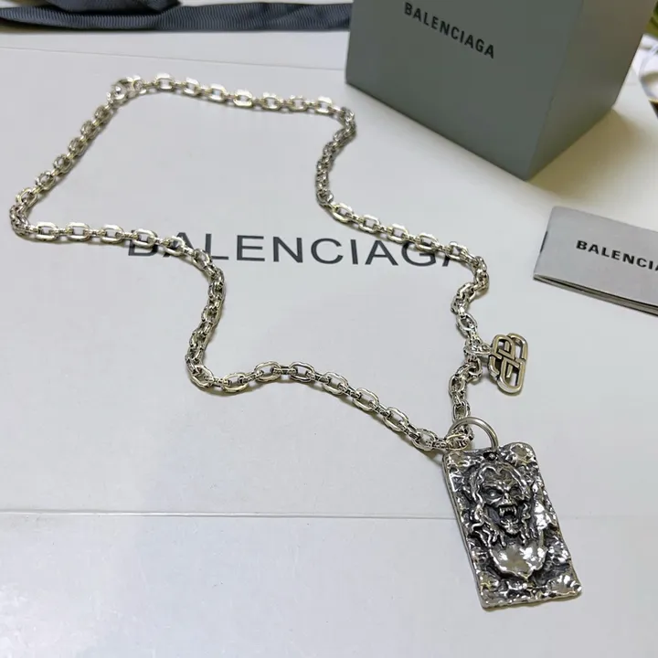 スーパーコピー バレンシアガ キーホルダー