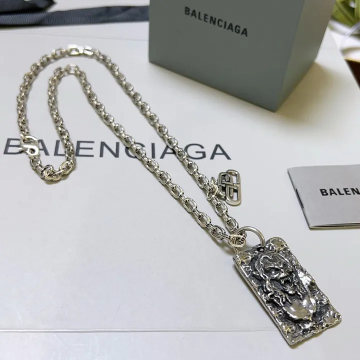 スーパーコピー バレンシアガ キーホルダー