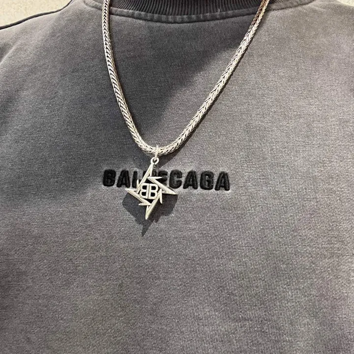 スーパーコピー バレンシアガ キーホルダー