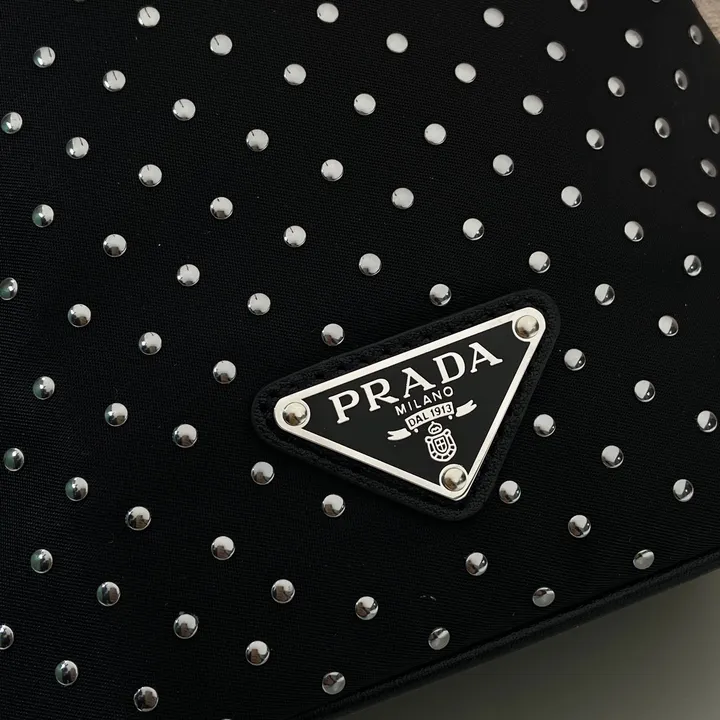 スーパーコピー バレンシアガ キーホルダー