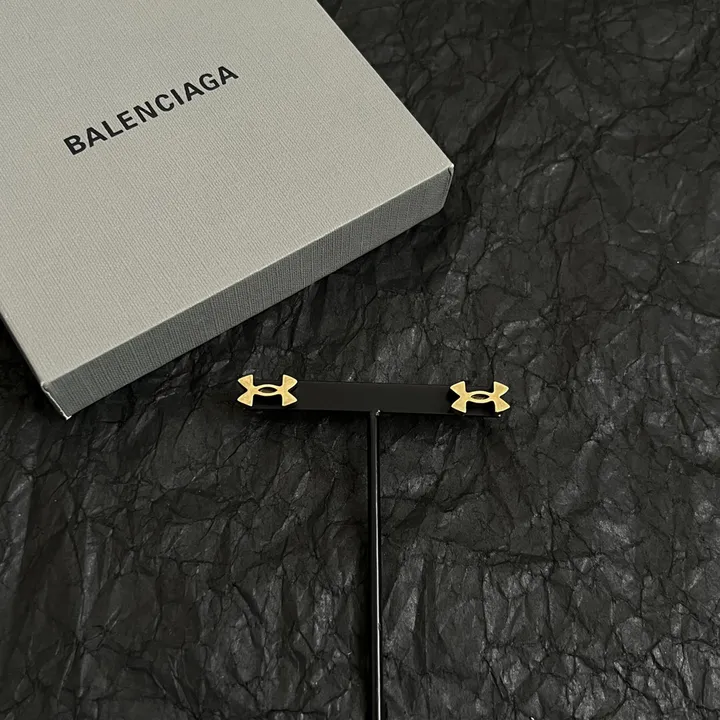 スーパーコピー バレンシアガ キーホルダー