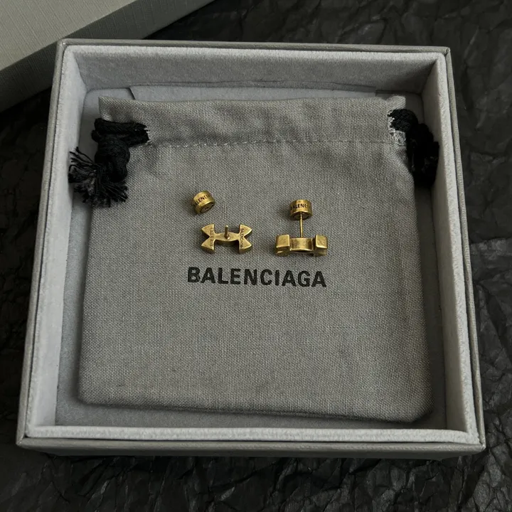 スーパーコピー バレンシアガ キーホルダー