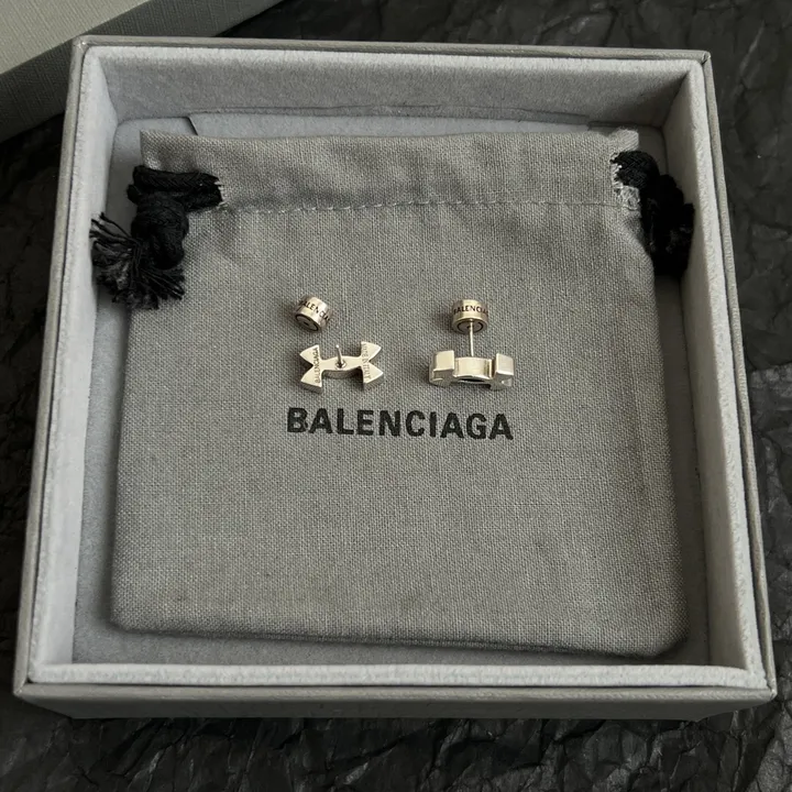 スーパーコピー バレンシアガ キーホルダー