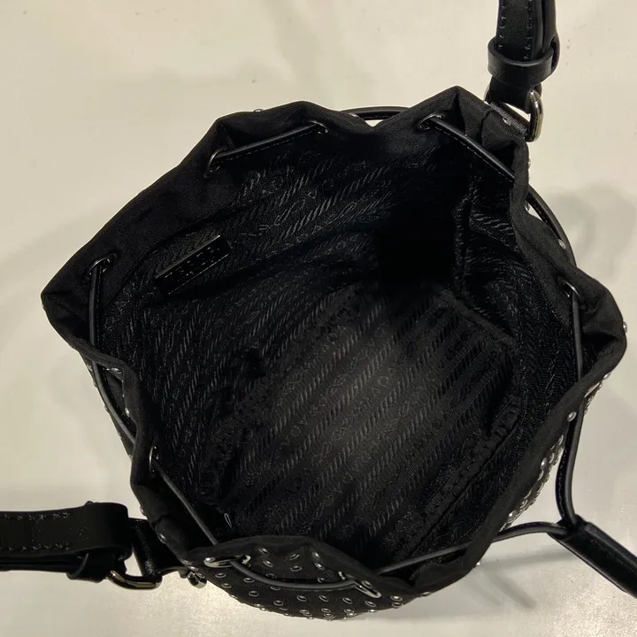 スーパーコピー バレンシアガ キーホルダー