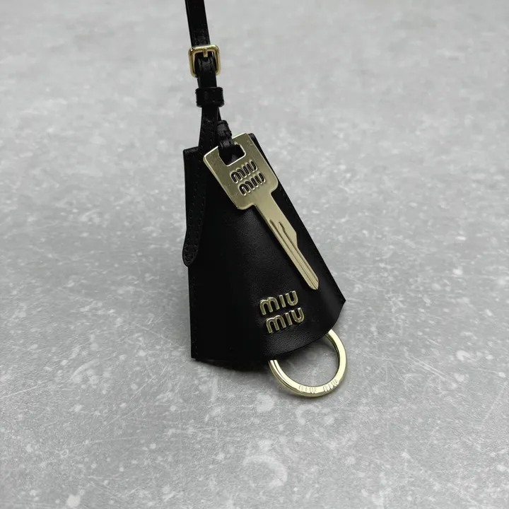 スーパーコピー ミュウミュウ キーホルダー