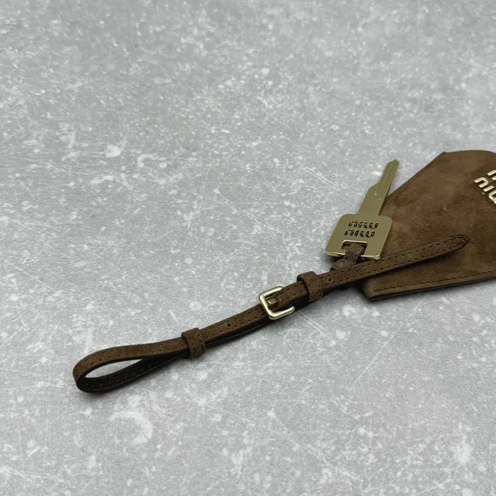 スーパーコピー ミュウミュウ キーホルダー