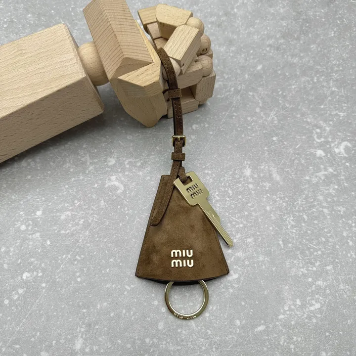 スーパーコピー ミュウミュウ キーホルダー