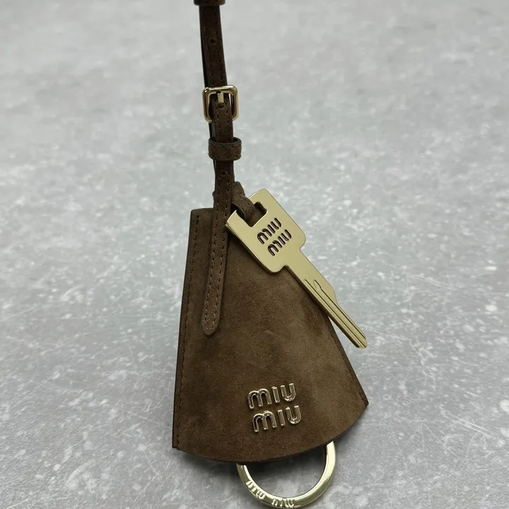 スーパーコピー ミュウミュウ キーホルダー