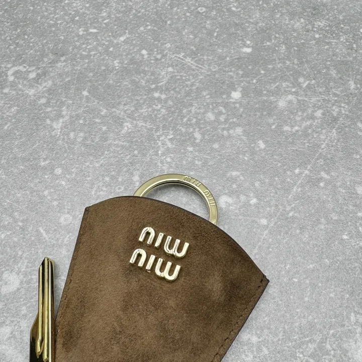 スーパーコピー ミュウミュウ キーホルダー