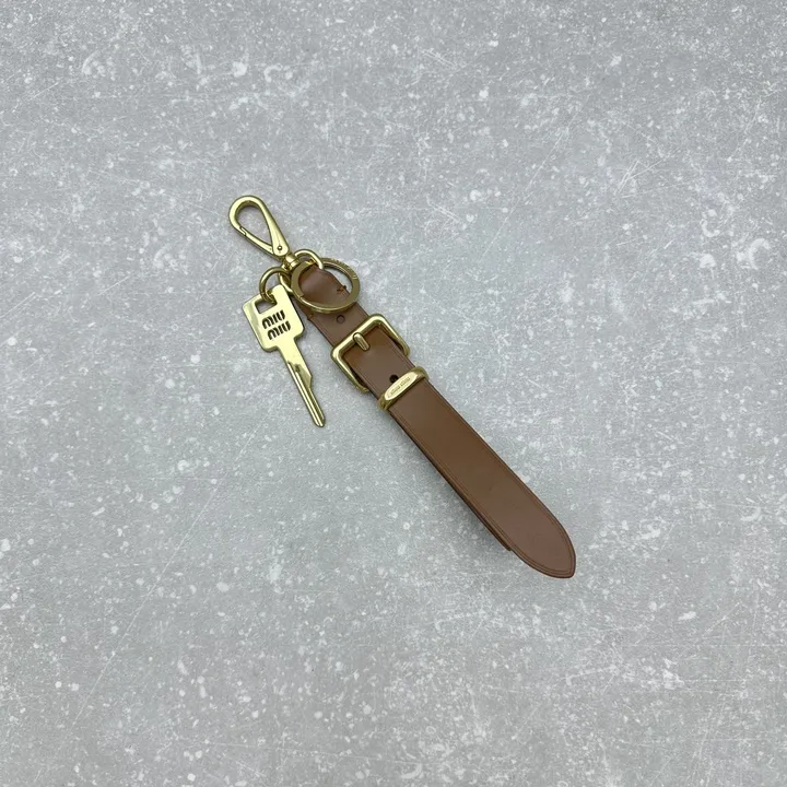 スーパーコピー ミュウミュウ キーホルダー