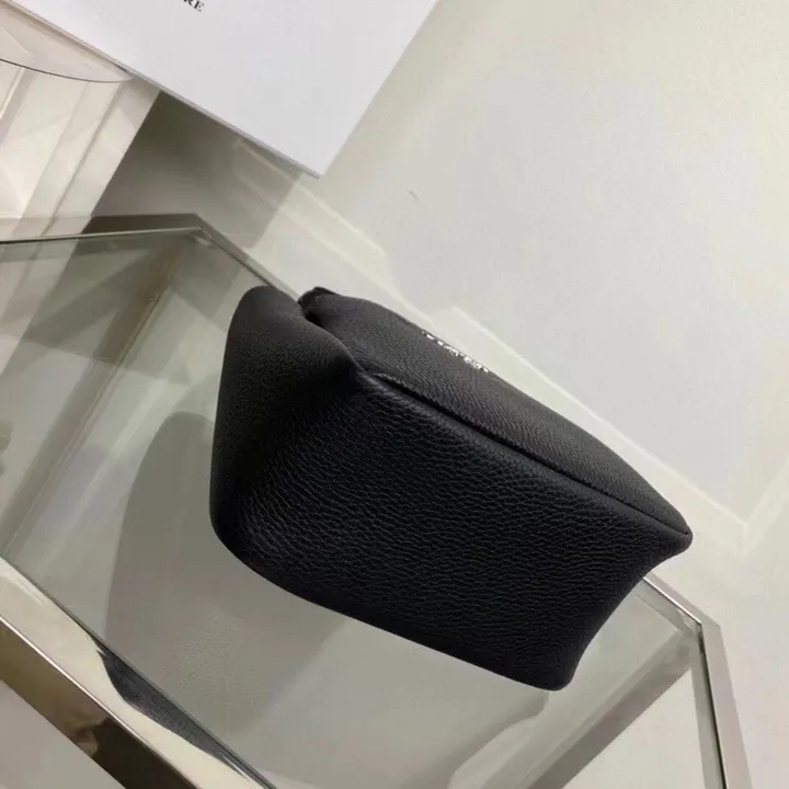 スーパーコピー プラダ キーホルダー