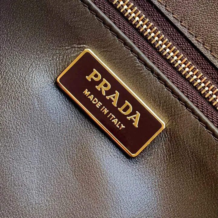 スーパーコピー バレンシアガ キーホルダー