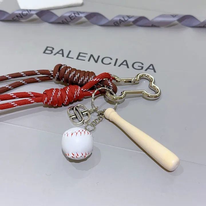 スーパーコピー バレンシアガ キーホルダー